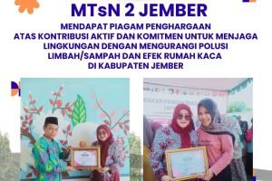 Read more about the article Madrasah Adiwiyata: Kamad MTsN 2 Jember Raih Penghargaan Bupati Jember atas Dedikasi Lingkungan